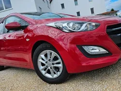 Rot Gebraucht 2016 Hyundai i30 Kombi | 9.900 € (Guter Preis)