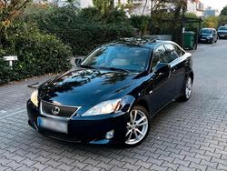Blau Gebraucht 2009 Lexus IS220d Limousine | 5.000 €