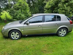 Silber Gebraucht 2003 Opel Signum Kombi | 1.800 € (Etwas zu teuer)