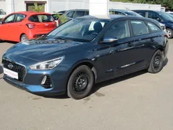 Blau Gebraucht 2017 Hyundai i30 Select Kombi | 11.950 € (Fairer Preis)