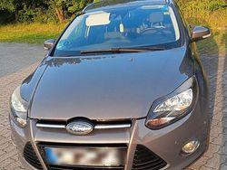 Braun Gebraucht 2012 Ford Focus Titanium Kombi | 4.999 € (Fairer Preis)