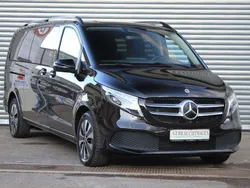 Schwarz Gebraucht 2022 Mercedes V220 Avantgarde Edition Van / Kleinbus | 53.800 € (Fairer Preis)