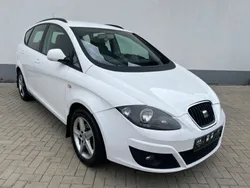 Weiß Gebraucht 2012 Seat Altea XL Reference Van / Kleinbus | 2.400 € (Fairer Preis)