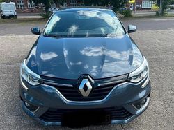 Grau Gebraucht 2016 Renault Mégane IV Kleinwagen | 7.500 € (Guter Preis)
