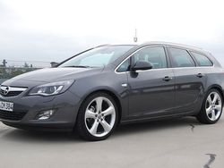 Grau Gebraucht 2011 Opel Astra Sport Kombi | 8.199 € (Teuer)