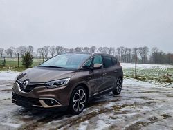 Braun Gebraucht 2016 Renault Scénic IV Bose Edition Van / Kleinbus | 11.000 € (Etwas zu teuer)