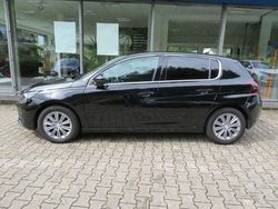 Schwarz Gebraucht 2021 Peugeot 308 Allure Limousine | 17.890 € (Fairer Preis)