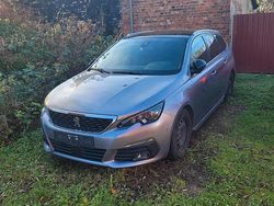Grau Gebraucht 2018 Peugeot 308 SW Allure Kombi | 6.500 € (Guter Preis)