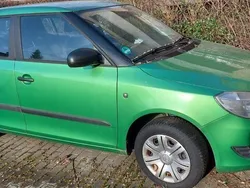 Grün Gebraucht 2014 Skoda Fabia Cool Edition Kleinwagen | 5.800 € (Fairer Preis)