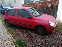 Rot Gebraucht 2001 Renault Clio II Kleinwagen | 600 € (Guter Preis)