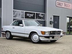 Weiß Gebraucht 1986 Mercedes SL300 Cabrio | 24.900 €