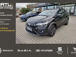 Perlmuttschwarz metallic Neu 2024 Dacia Sandero Expression Kleinwagen | 18.290 € (Fairer Preis)