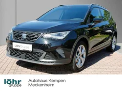Mitternachtsschwarz Gebraucht 2024 Seat Arona FR SUV | 21.960 € (Fairer Preis)
