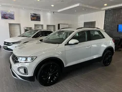 Grau Gebraucht 2022 VW T-Roc SUV | 24.985 € (Etwas zu teuer)