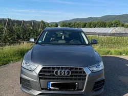 Grau Gebraucht 2017 Audi Q3 Sport SUV | 27.000 €