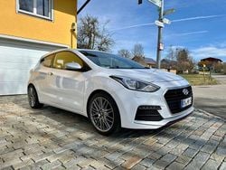 Weiß Gebraucht 2015 Hyundai i30 Turbo Limousine | 9.500 € (Fairer Preis)