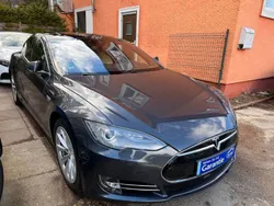 Grau Gebraucht 2015 Tesla Model S Limousine | 23.900 € (Fairer Preis)