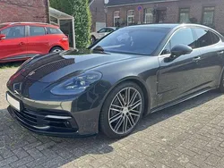 Grau Gebraucht 2016 Porsche Panamera 4S Limousine | 67.777 € (Teuer)