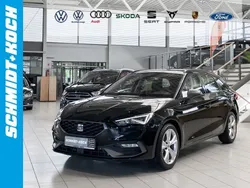 Schwarz Gebraucht 2024 Seat Leon FR Limousine | 26.680 € (Fairer Preis)