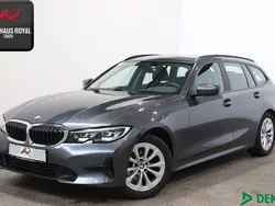 Grau Gebraucht 2021 BMW 318 Advantage Kombi | 26.480 € (Guter Preis)