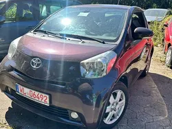 Violett Gebraucht 2011 Toyota iQ Kleinwagen | 2.500 € (Guter Preis)