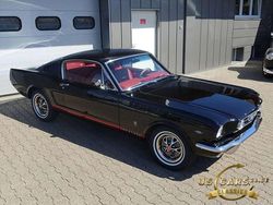 Raven black Gebraucht 1966 Ford Mustang GT Fastback Coupé | 104.900 €