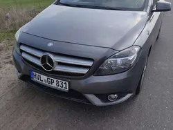 Grau Gebraucht 2013 Mercedes 180 Limousine | 10.500 €
