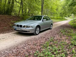 BMW 528