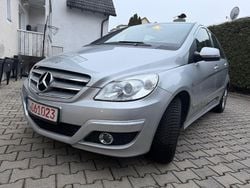Silber Gebraucht 2008 Mercedes B200 Edition 1 Van / Kleinbus | 3.999 € (Guter Preis)
