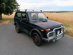 Grün Gebraucht 2012 Lada niva SUV | 4.500 € (Fairer Preis)