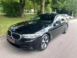 Schwarz ii/bonnet fluid black Gebraucht 2022 BMW 520 Kombi | 28.800 € (Superpreis)