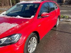 Rot Gebraucht 2019 VW Golf VII Comfortline Kombi | 14.400 €