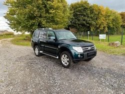 Grün Gebraucht 2007 Mitsubishi Pajero SUV | 11.800 € (Fairer Preis)