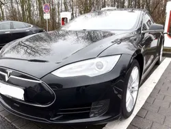 Schwarz Gebraucht 2015 Tesla Model S Limousine | 29.500 € (Fairer Preis)