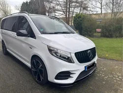Weiß Gebraucht 2021 Mercedes V300 AMG Van / Kleinbus | 55.000 € (Guter Preis)