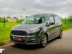 Grau Gebraucht 2016 Ford Tourneo Courier Trend Van / Kleinbus | 6.490 € (Fairer Preis)