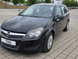 Schwarz Gebraucht 2010 Opel Astra Selection Kombi | 2.990 € (Guter Preis)