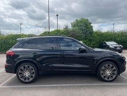Schwarz Gebraucht 2017 Porsche Cayenne Edition SUV | 29.999 € (Etwas zu teuer)