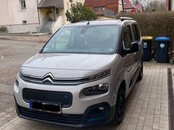 Grau Gebraucht 2022 Citroën e-Berlingo Shine Van / Kleinbus | 22.500 € (Fairer Preis)