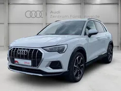 Weiss Gebraucht 2020 Audi Q3 Advanced SUV | 35.425 € (Fairer Preis)