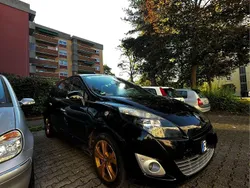 Schwarz Gebraucht 2010 Renault Grand Scénic III Dynamique Van / Kleinbus | 3.599 € (Guter Preis)