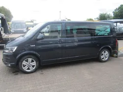 Blau Gebraucht 2017 VW T6 Van | 27.500 € (Teuer)