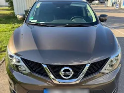 Braun Gebraucht 2015 Nissan Qashqai SUV | 11.300 € (Guter Preis)