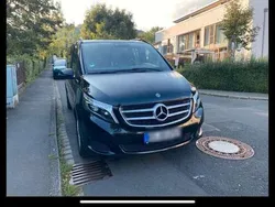 Schwarz Gebraucht 2019 Mercedes V200 Avantgarde Van / Kleinbus | 41.000 € (Teuer)