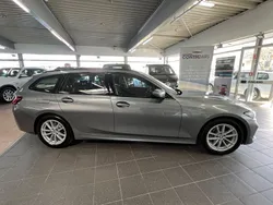 Skyscraper grau Gebraucht 2022 BMW 318 Sport Line Kombi | 28.400 € (Fairer Preis)