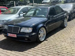 Blau Gebraucht 1994 Mercedes E500 Limousine | 65.999 €
