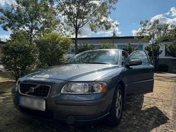 Grau Gebraucht 2006 Volvo S60 Limousine | 7.399 €