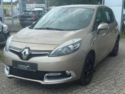 Beige Gebraucht 2014 Renault Scénic III Initiale Paris Van / Kleinbus | 5.990 € (Guter Preis)