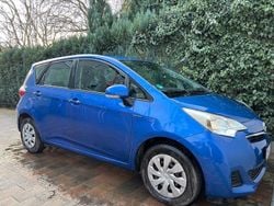 Blau Gebraucht 2011 Toyota Verso-S Van / Kleinbus | 4.850 € (Guter Preis)