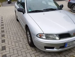 Silber Gebraucht 2000 Mitsubishi Carisma Limousine | 1.200 €